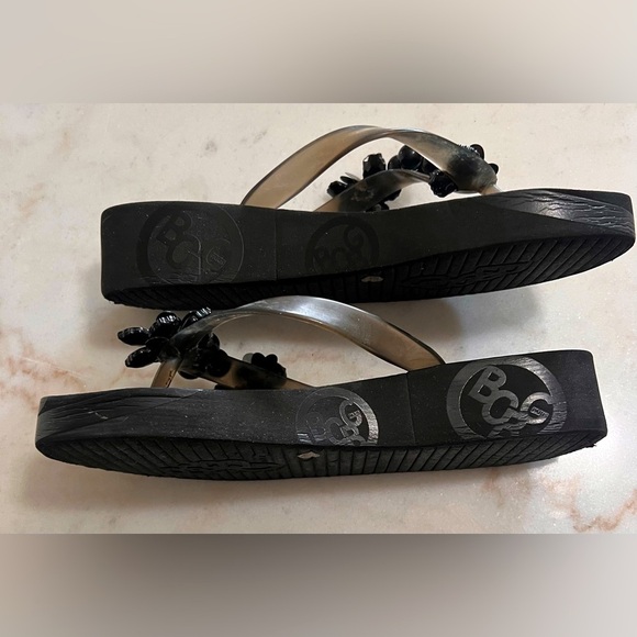 BCBG Black Beaded Strap Wedge Flip Flop Women’s Size 8 - Picture 1 of 5